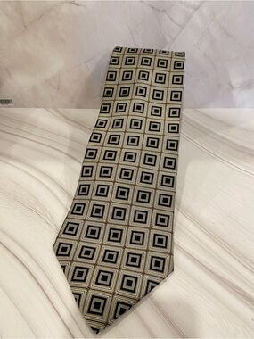croft & barrow Beige and Black Geometric Square Tie